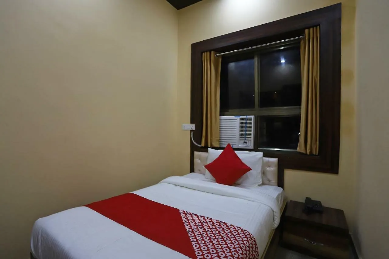 ***  Capital O 44294 Hotel Siddharth International Varanasi Indien